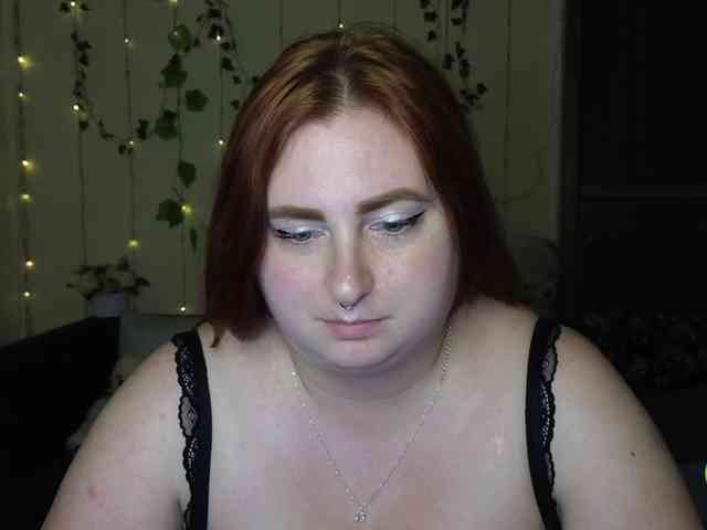 Aliciaredluv webcam