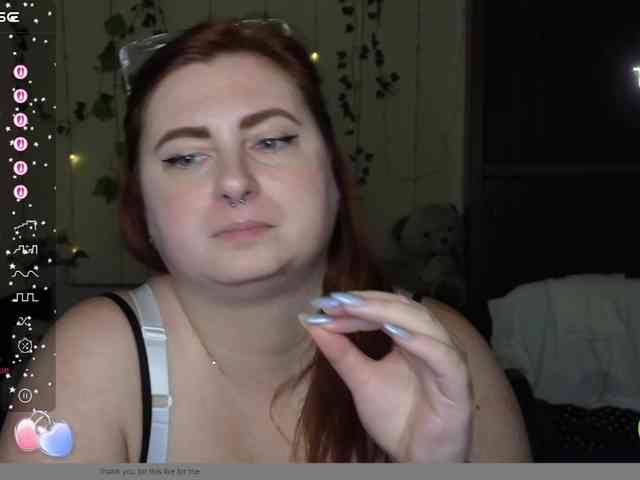 Aliciaredluv webcam
