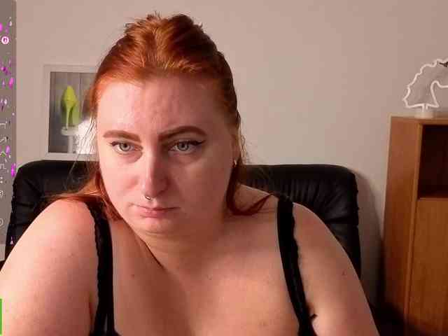 Aliciaredluv webcam