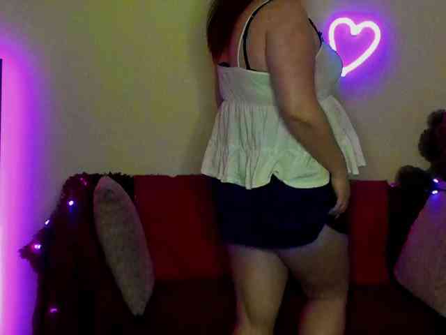 Aliciaredluv webcam