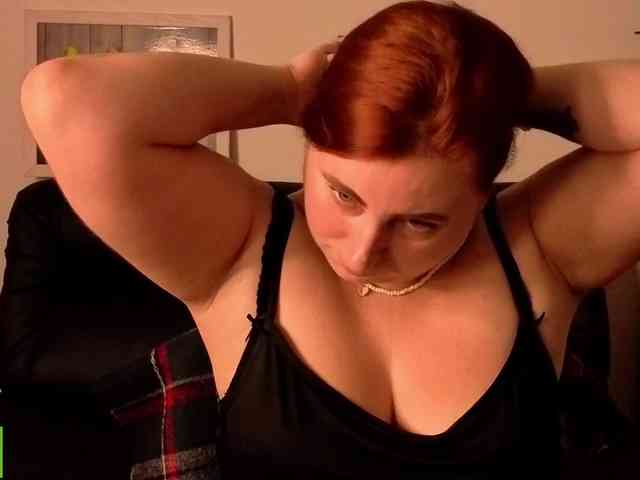 Aliciaredluv webcam