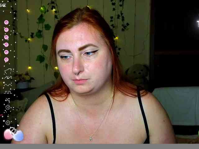 Aliciaredluv webcam