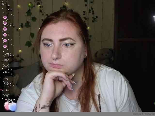 Aliciaredluv webcam