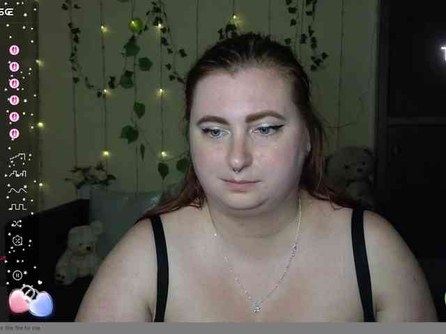 Aliciaredluv webcam