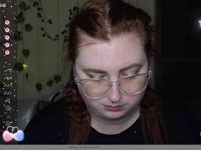 Aliciaredluv webcam
