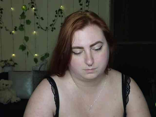 Aliciaredluv webcam