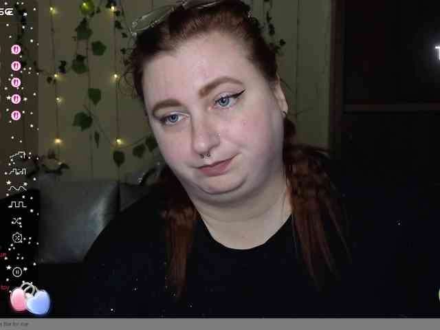 Aliciaredluv webcam