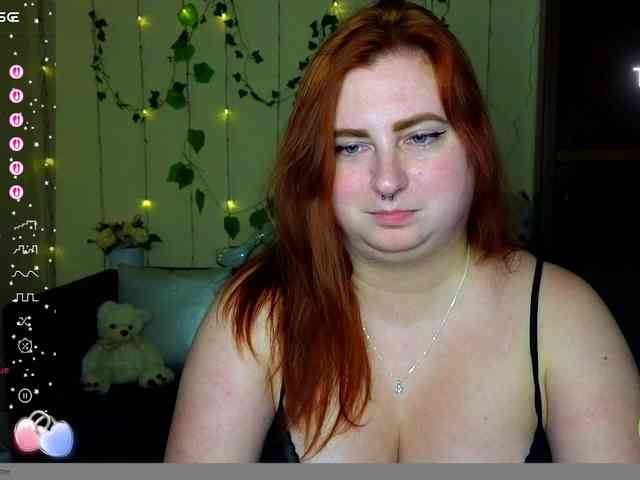 Aliciaredluv webcam