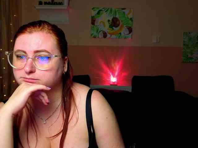 Aliciaredluv webcam