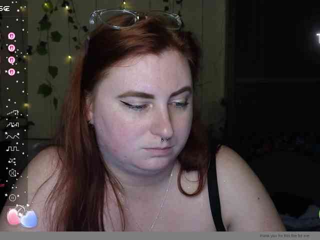 Aliciaredluv webcam