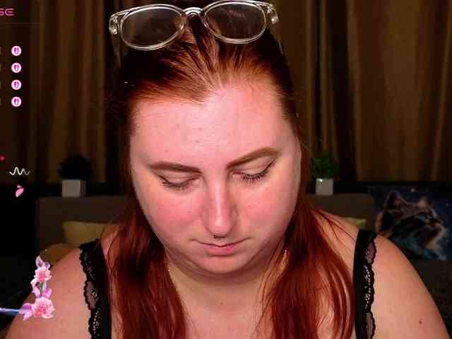 Aliciaredluv webcam