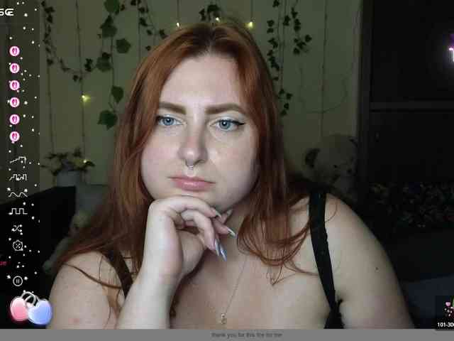 Aliciaredluv webcam