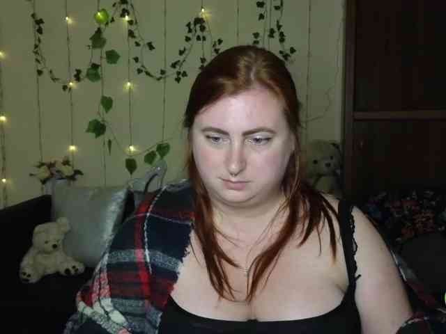 Aliciaredluv webcam
