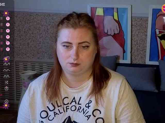 Aliciaredluv webcam