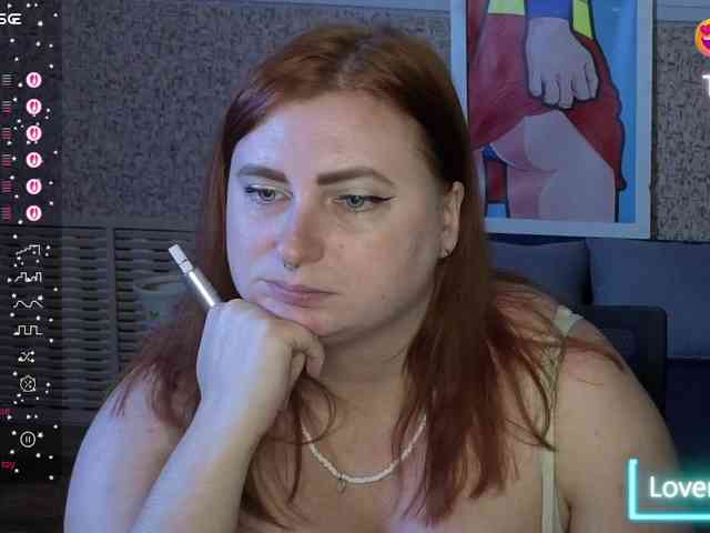 Aliciaredluv webcam