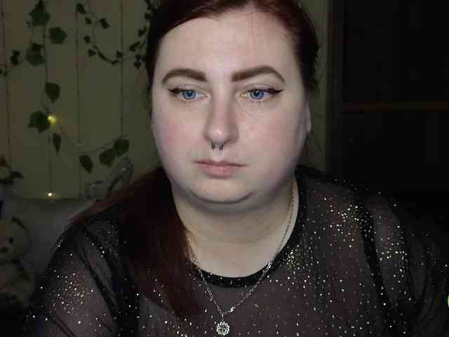 Aliciaredluv Live Webcam on BongaCams