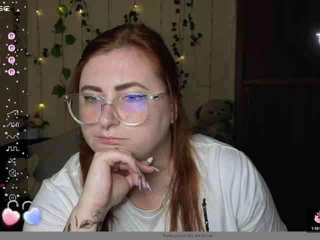 Aliciaredluv webcam