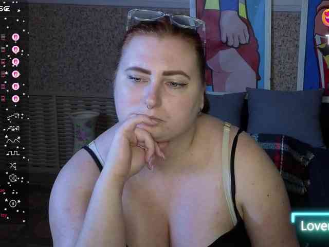 Aliciaredluv webcam