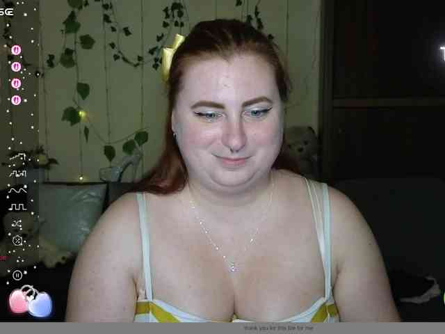 Aliciaredluv webcam