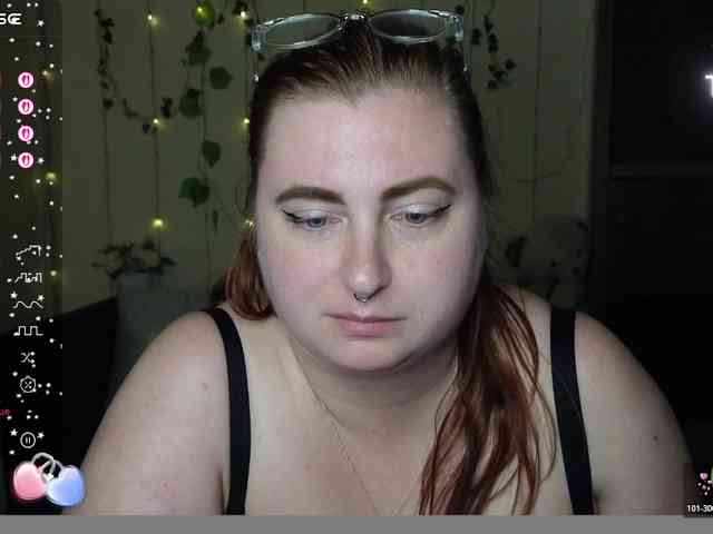 Aliciaredluv webcam