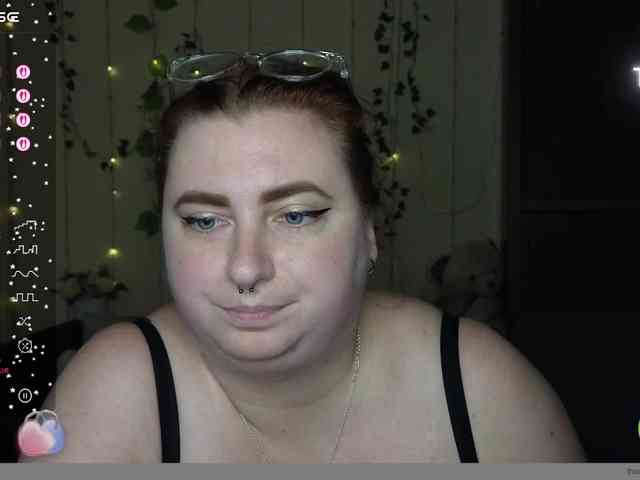 Aliciaredluv webcam