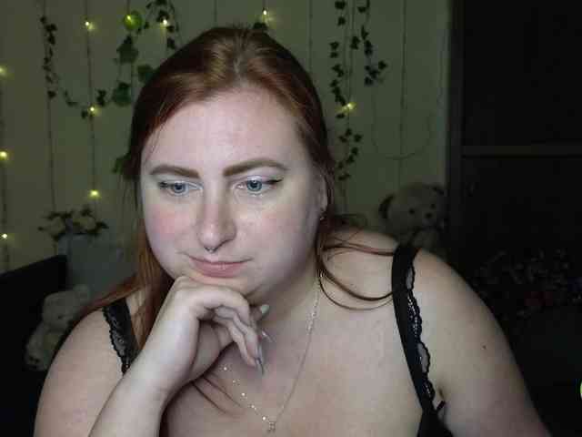 Aliciaredluv webcam