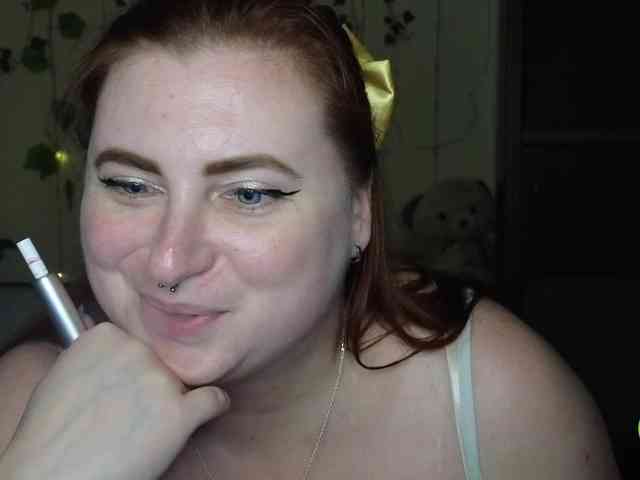 Aliciaredluv webcam