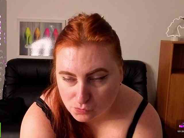 Aliciaredluv webcam