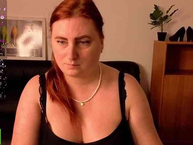 Aliciaredluv webcam