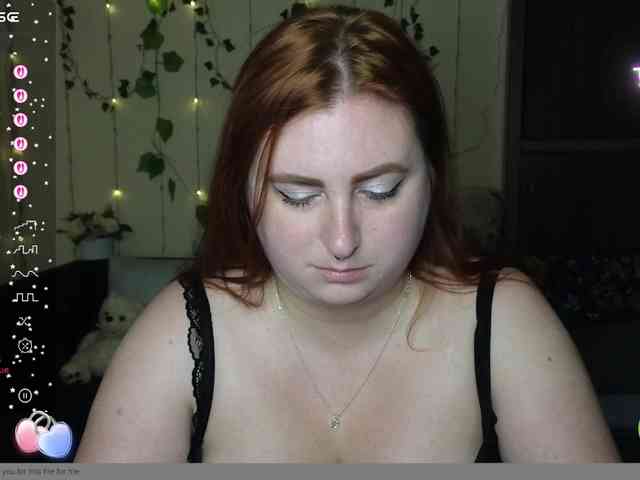 Aliciaredluv webcam