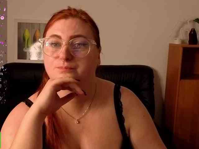 Aliciaredluv webcam