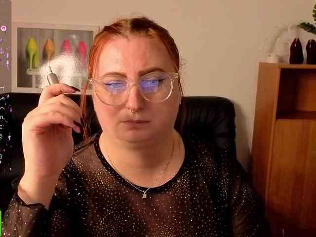 Aliciaredluv webcam