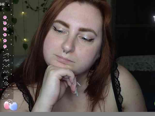 Aliciaredluv webcam