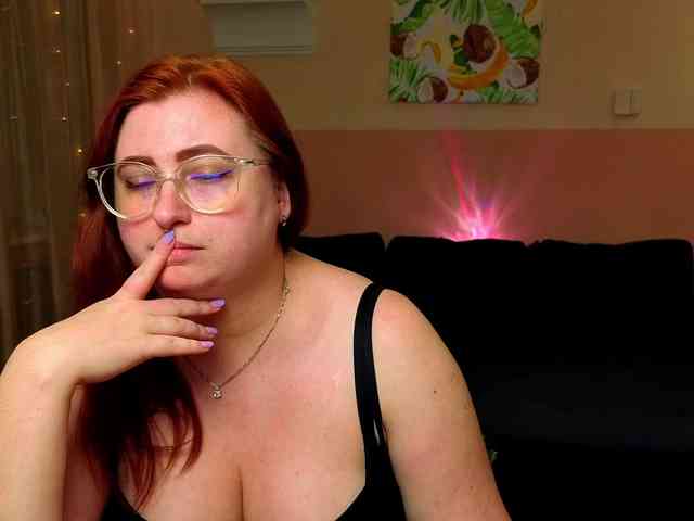 Aliciaredluv webcam