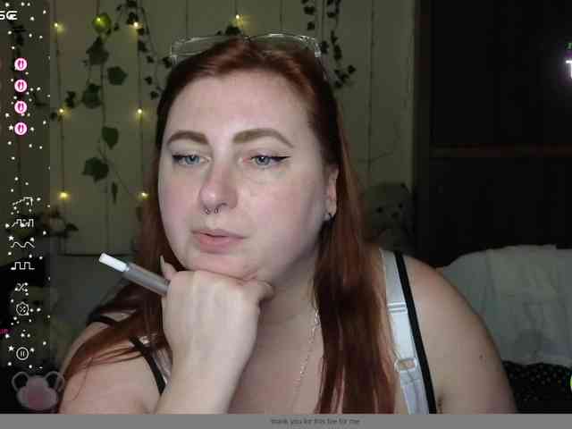 Aliciaredluv webcam