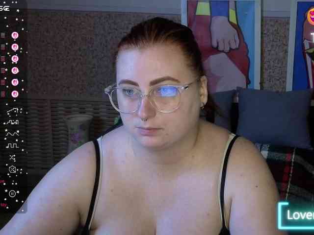 Aliciaredluv webcam