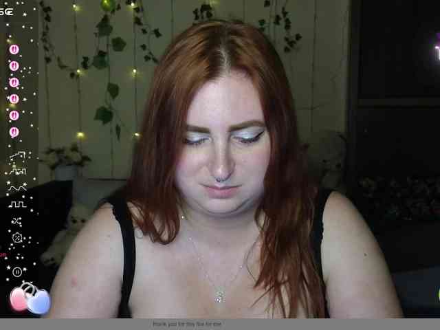 Aliciaredluv webcam