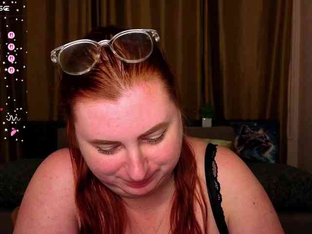 Aliciaredluv webcam