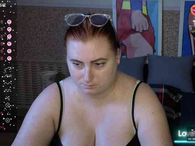 Aliciaredluv webcam