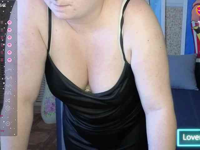 Aliciaredluv webcam