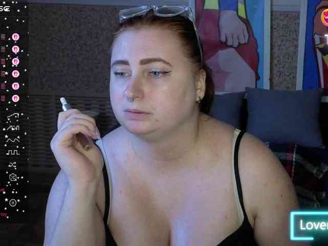Aliciaredluv webcam