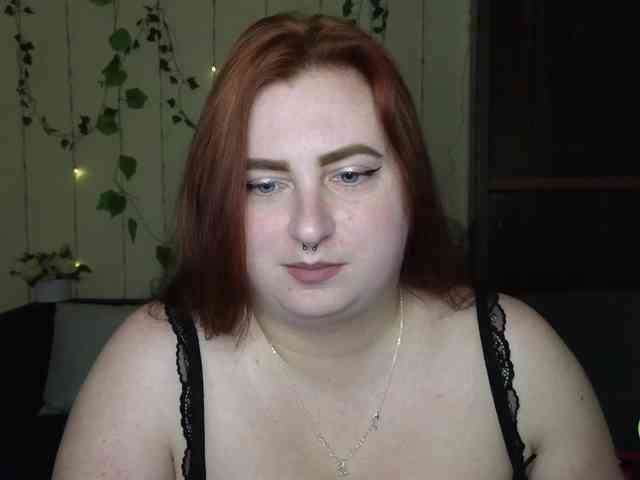 Aliciaredluv webcam