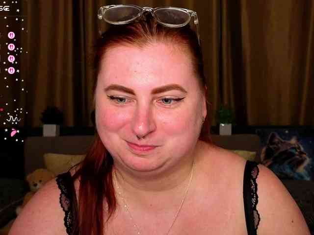 Aliciaredluv webcam