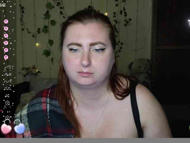 Aliciaredluv webcam