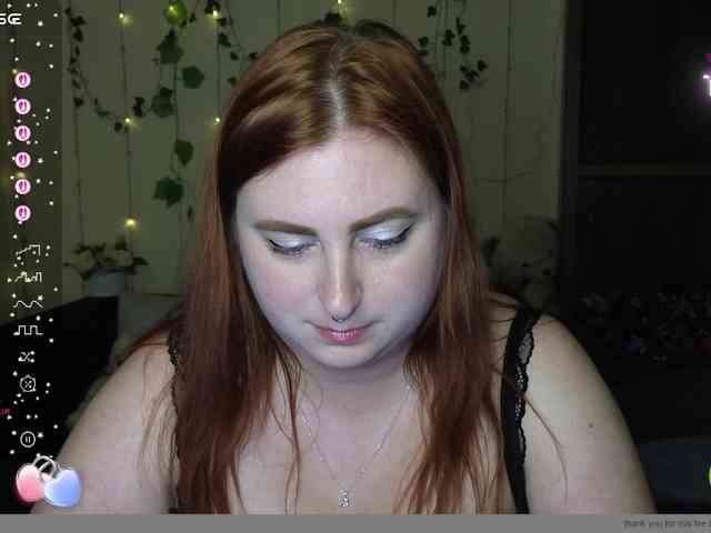 Aliciaredluv webcam