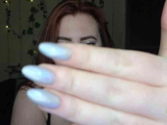 Aliciaredluv webcam