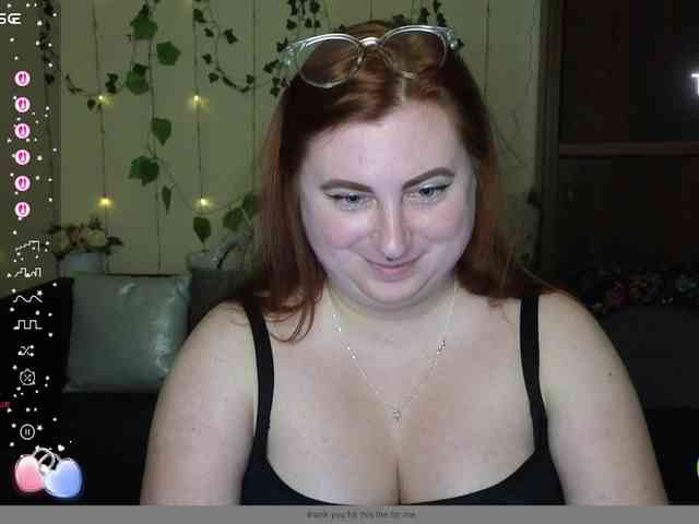 Aliciaredluv webcam