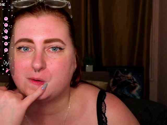 Aliciaredluv webcam