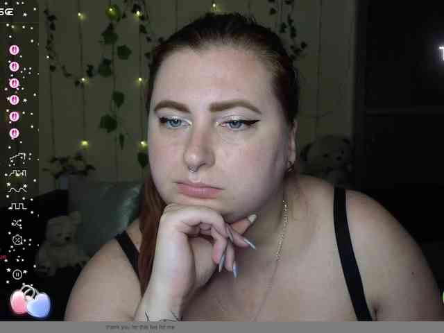 Aliciaredluv webcam