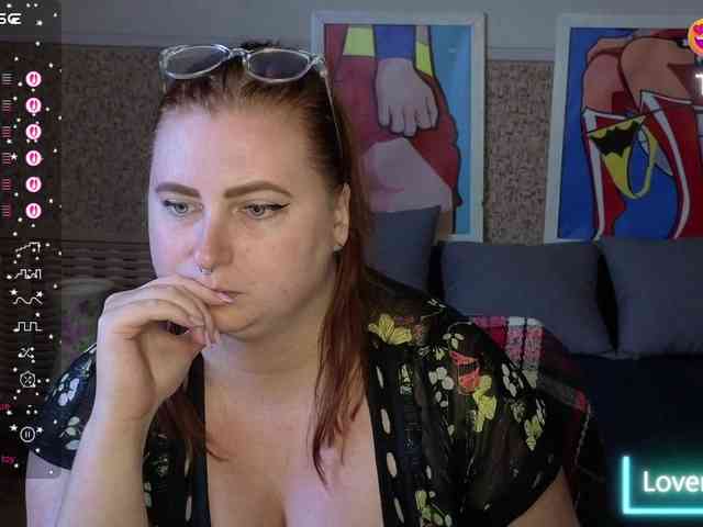 Aliciaredluv webcam
